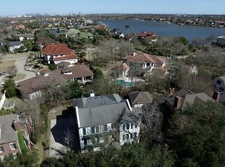 1314 Primrose Ln, Seabrook, TX 77586