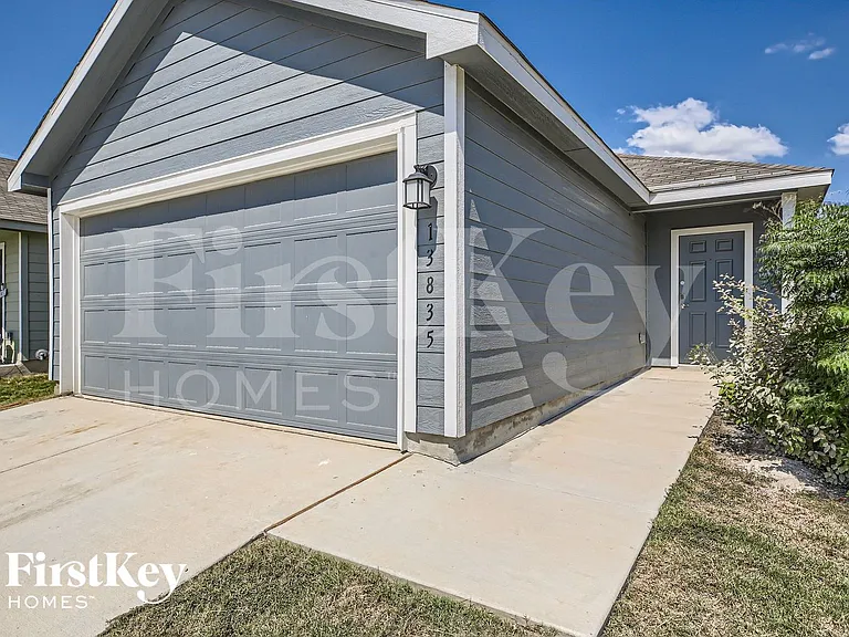 13835 Llama Pl — Photo 4