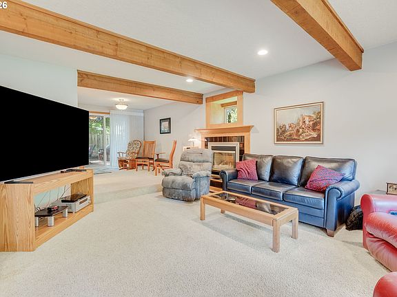 5th image of 19500 SW Alderwood Ct