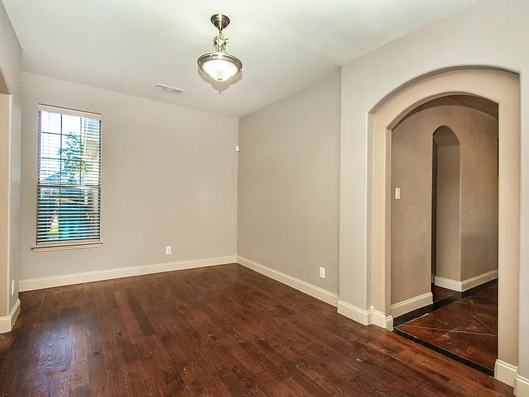 903 Fieldstone Dr — Photo 10