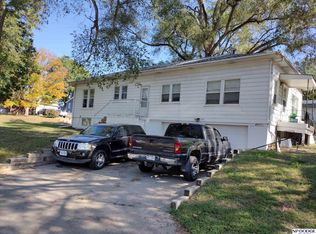4819 J St, Omaha, NE 68117