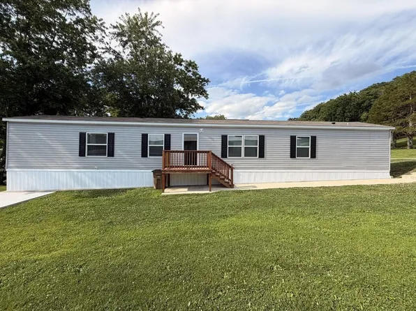 2187 Boxwood Ln, High Ridge, MO 63049