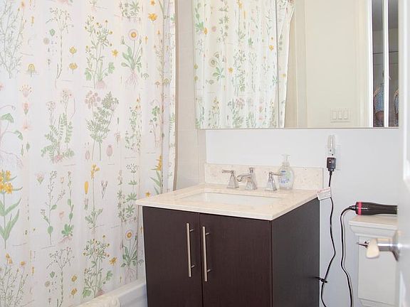 5th image of 8330 Kew Gardens Rd APT 3D