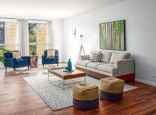 6124 Buckingham Pkwy #202, Culver City, CA 90230