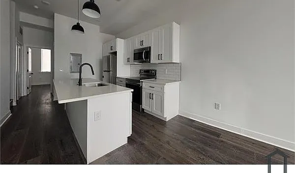 625 N 52nd St #6 — Photo 6