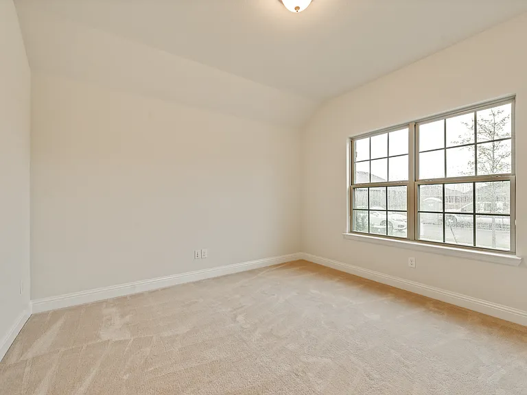 816 Bird Creek Dr — Photo 7