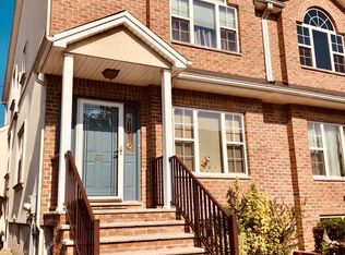 33 Santa Monica Ln #1, Staten Island, NY 10309