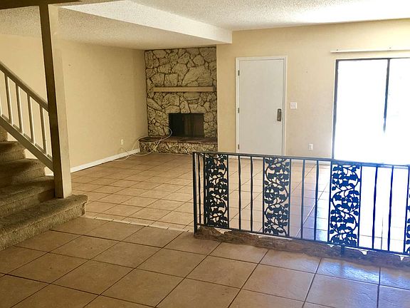 4th image of 30 Sunset Ln