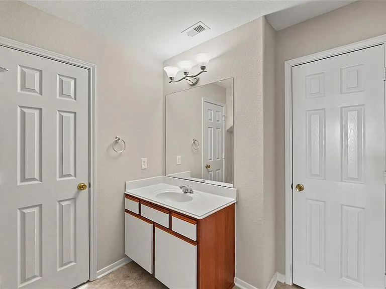 3006 Madison Elm St — Photo 12