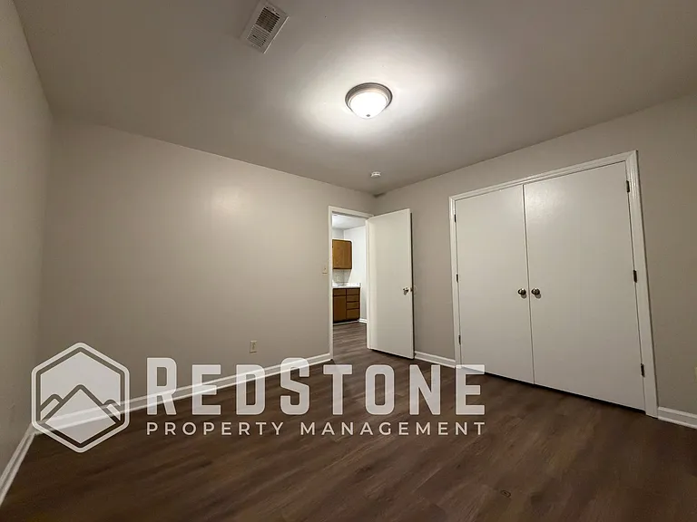 221 Quintas Ave #B — Photo 11