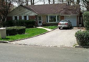 1st image of 9 Lawson Ln