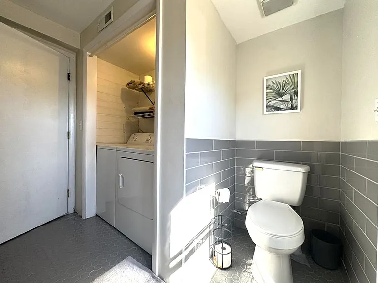 70 Brooks Dr — Photo 20