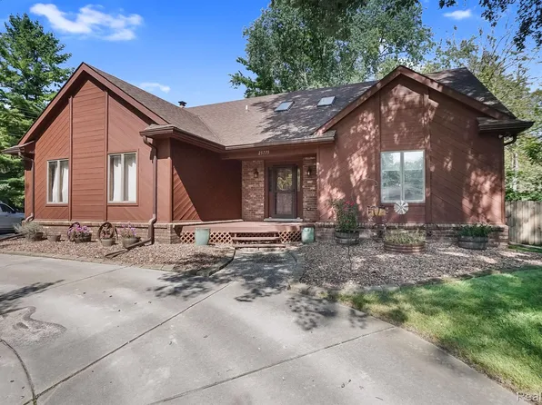 25775 Ashland St, Harrison Township, MI 48045