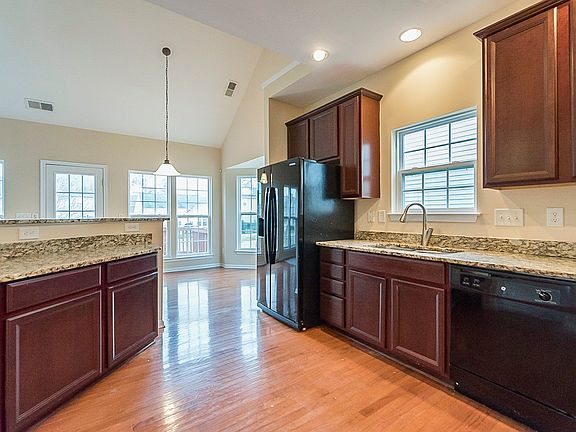 3rd image of 2531 Post Oak Ln