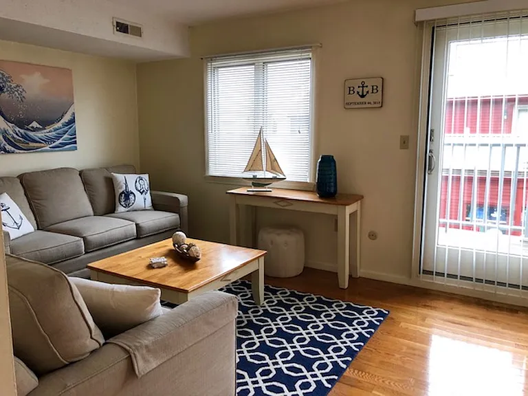 226 Goddard Row — Photo 2