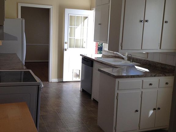 Eat-in Kitchen overlooking patio and yard.