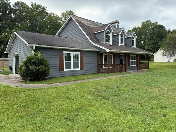 15 Oak Hill Ct, McDonough, GA 30253
