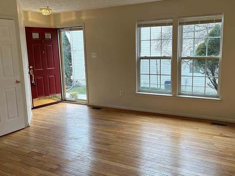 8900 Papillon Dr — Photo 4