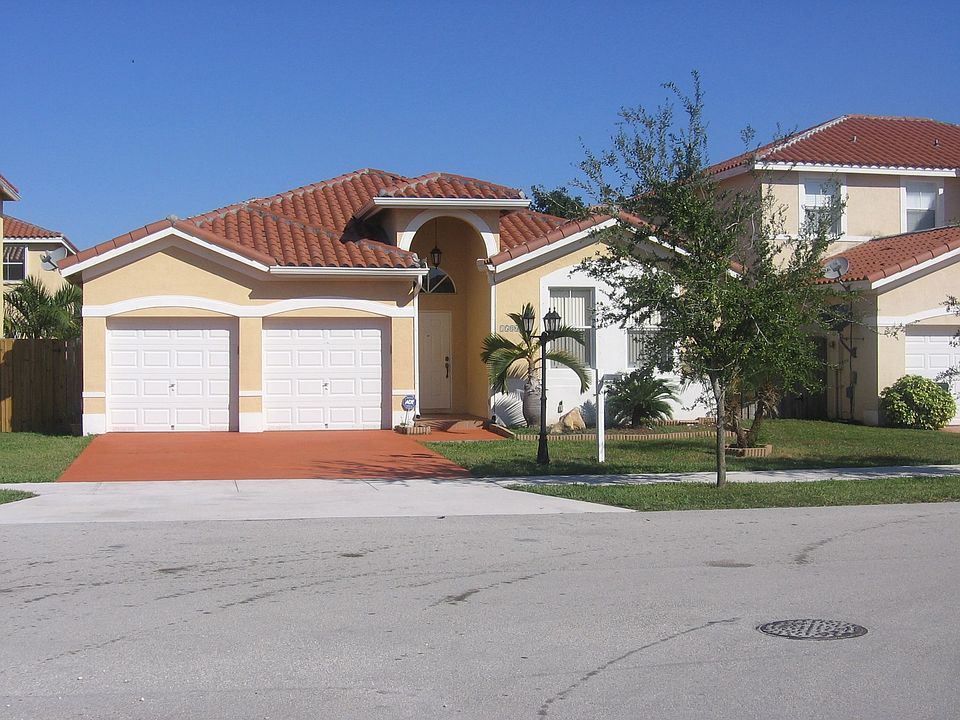 2nd image of 15803 SW 61st St
