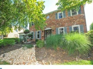 12 Westwood Pl, Holland, PA 18966