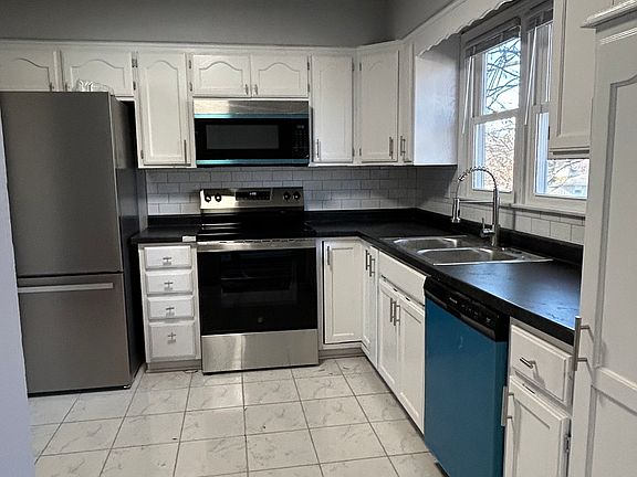 2nd image of 4004 S Bedford Ave