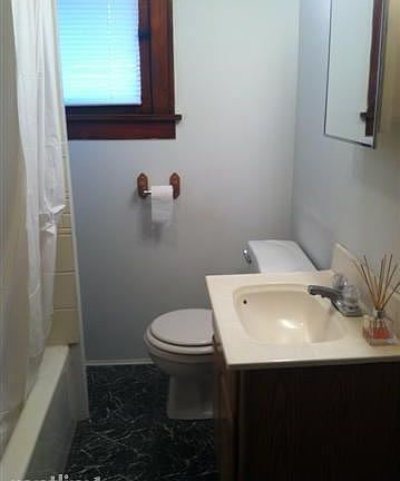 444 Wharton Avenue Bathroom
