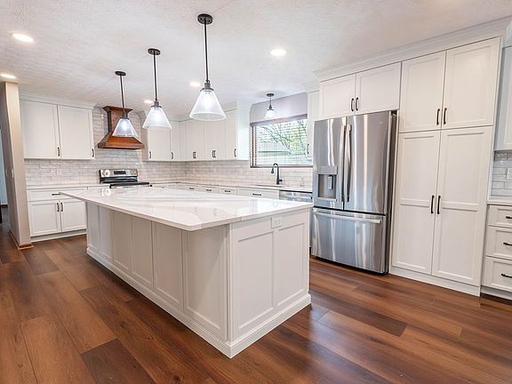 2nd image of 1025 Firth Ave