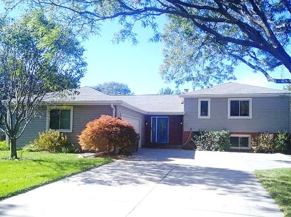 5041 S 72nd St, Lincoln, NE 68516
