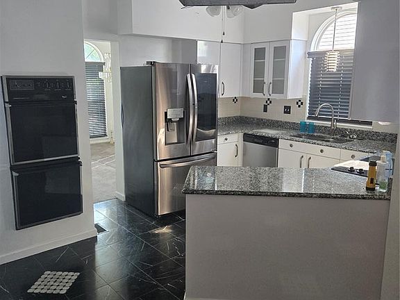 5th image of 4139 Westminster Pl