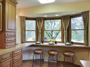 9350 Pierson Lake Rd, Chaska, MN 55318