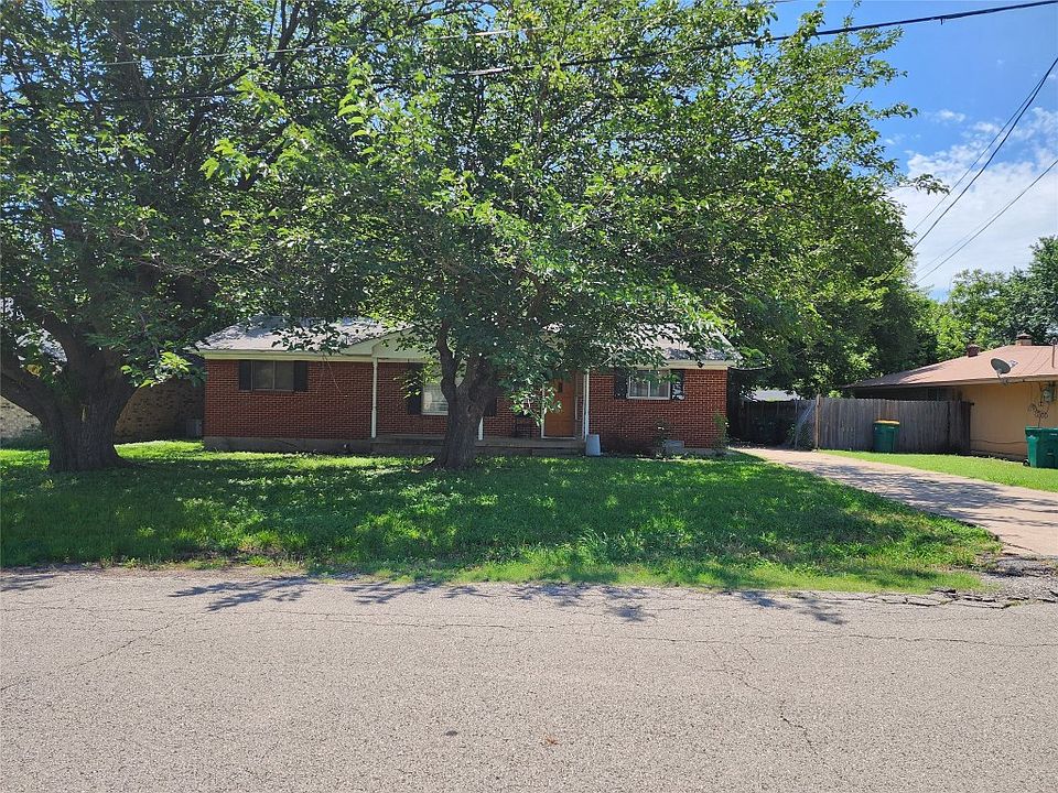 1st image of 831 Green Pastures Dr