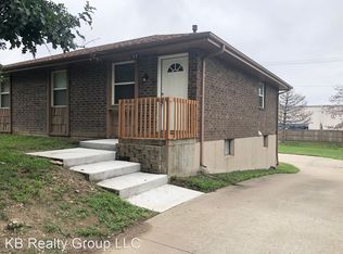 925 SW Kings Cross Rd, Blue Springs, MO 64014