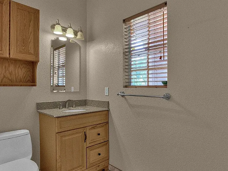 3110 W Baylor Ln — Photo 21