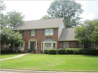 1st image of 2937 N Hampton Dr