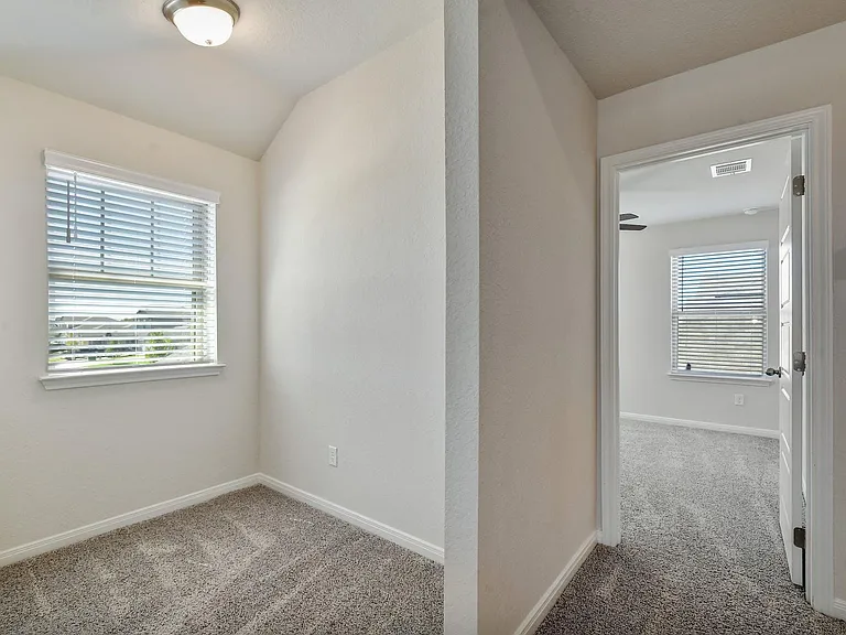 1215 Meyers Mdw — Photo 24