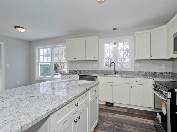 37 Ontario St, Springfield, MA 01104