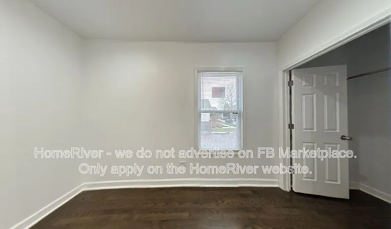 10046 S Perry Ave — Photo 18