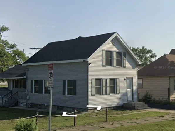 611 W 9th St, Michigan City, IN 46360