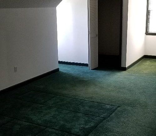 4th image of 223 Forest Ln