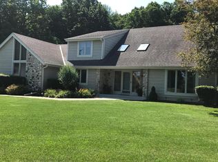 2037 Parkwood Ct, Grafton, WI 53024