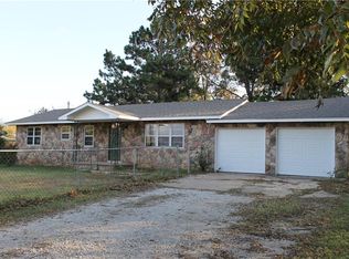 810 E Park St, Tecumseh, OK 74873