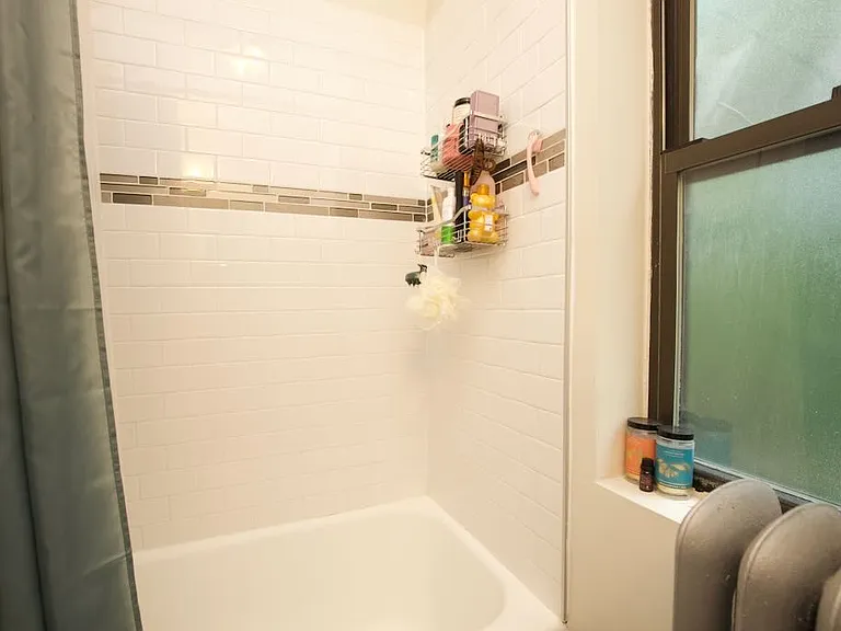 1056 W Lill Ave #3 — Photo 13