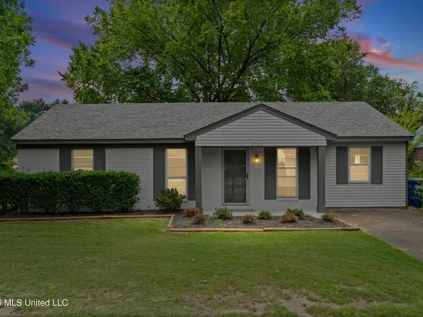 2793 Ashbriar Dr, Horn Lake, MS 38637