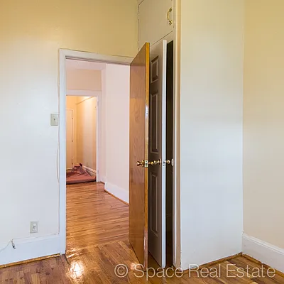 Rented by Space Real Estate | media 32