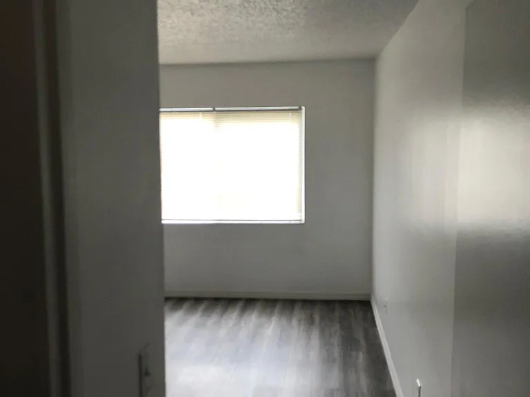 640 Kenwick Cir #204 — Photo 10