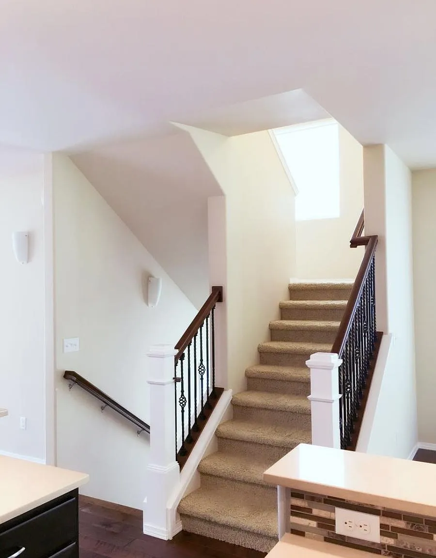 3 bed, 3.5 bath, 2177 sqft, $4,000 — Photo 4