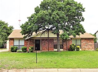 6203 Sierra Ct, Arlington, TX 76016