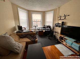 1133 Commonwealth Ave #8U, Allston, MA 02134