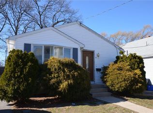 30 Gloucester St, Providence, RI 02908