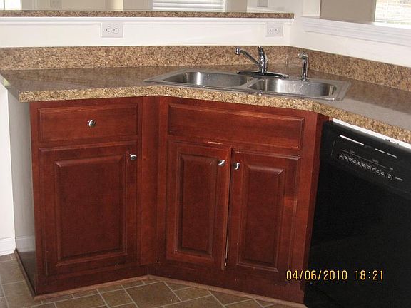 3rd image of 72 Chowan Dr